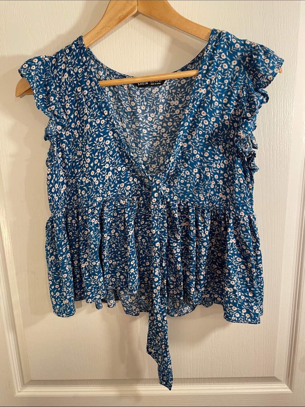 SHEIN Teal Blue Floral Tie-Front Ruffle Sleeve Top